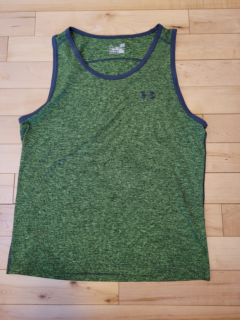 Under Armour men's size large tank top